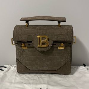 Balmain
B-Buzz 23 crocodile-embossed tote bag